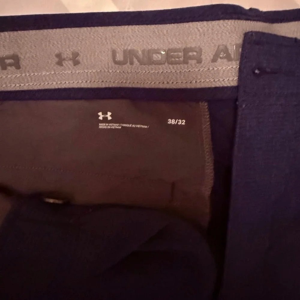 Under Armour Men Golf Pants‎ Navy Blue Size 38x32 Flat Front Athletic Fit